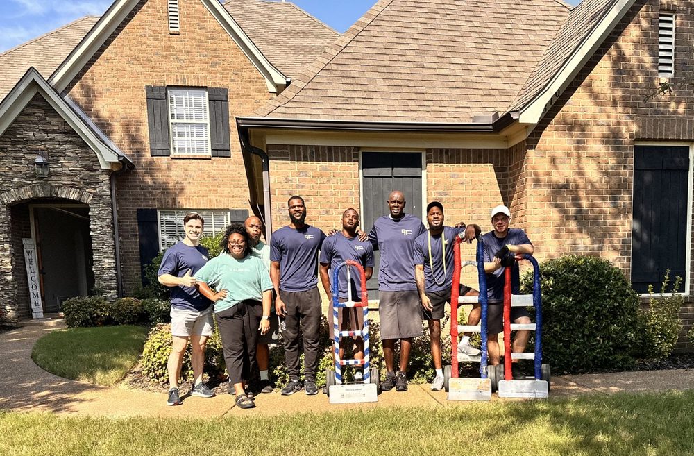 Eight LightSpeed pros, one front yard, one happy customer.